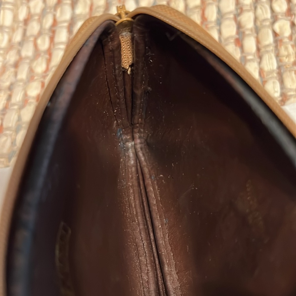 Gucci Pouch - Picture 10 of 12